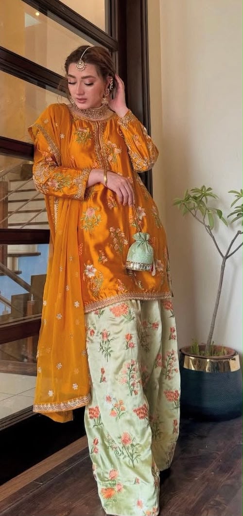 Zainab Chottani – Unstitched 3 Piece Suit