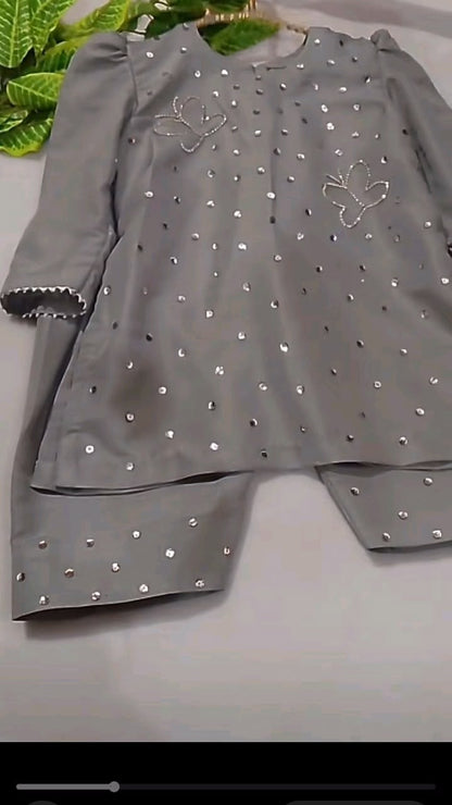 Girls Grey Pakistani Shalwar Kameez